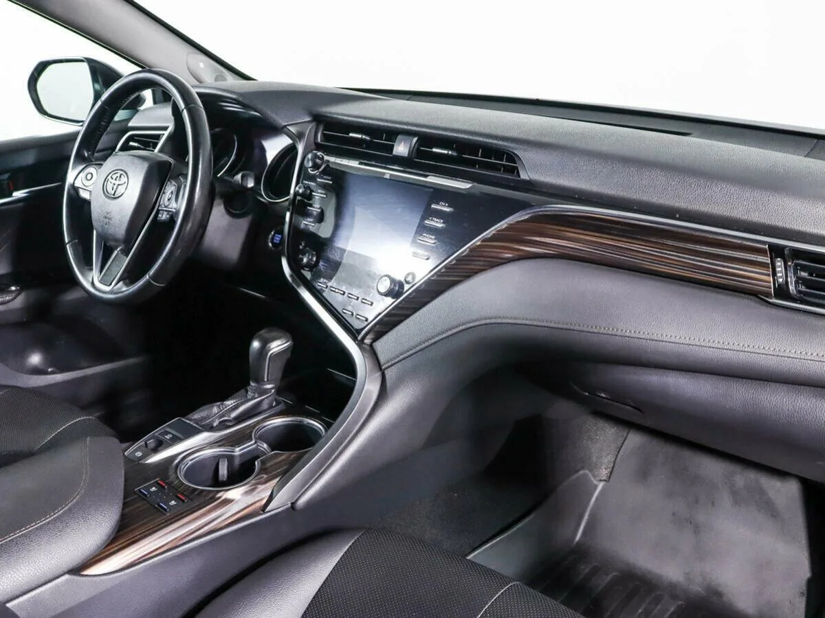 Toyota Camry VIII (XV70) · Люкс Safety — фото 5