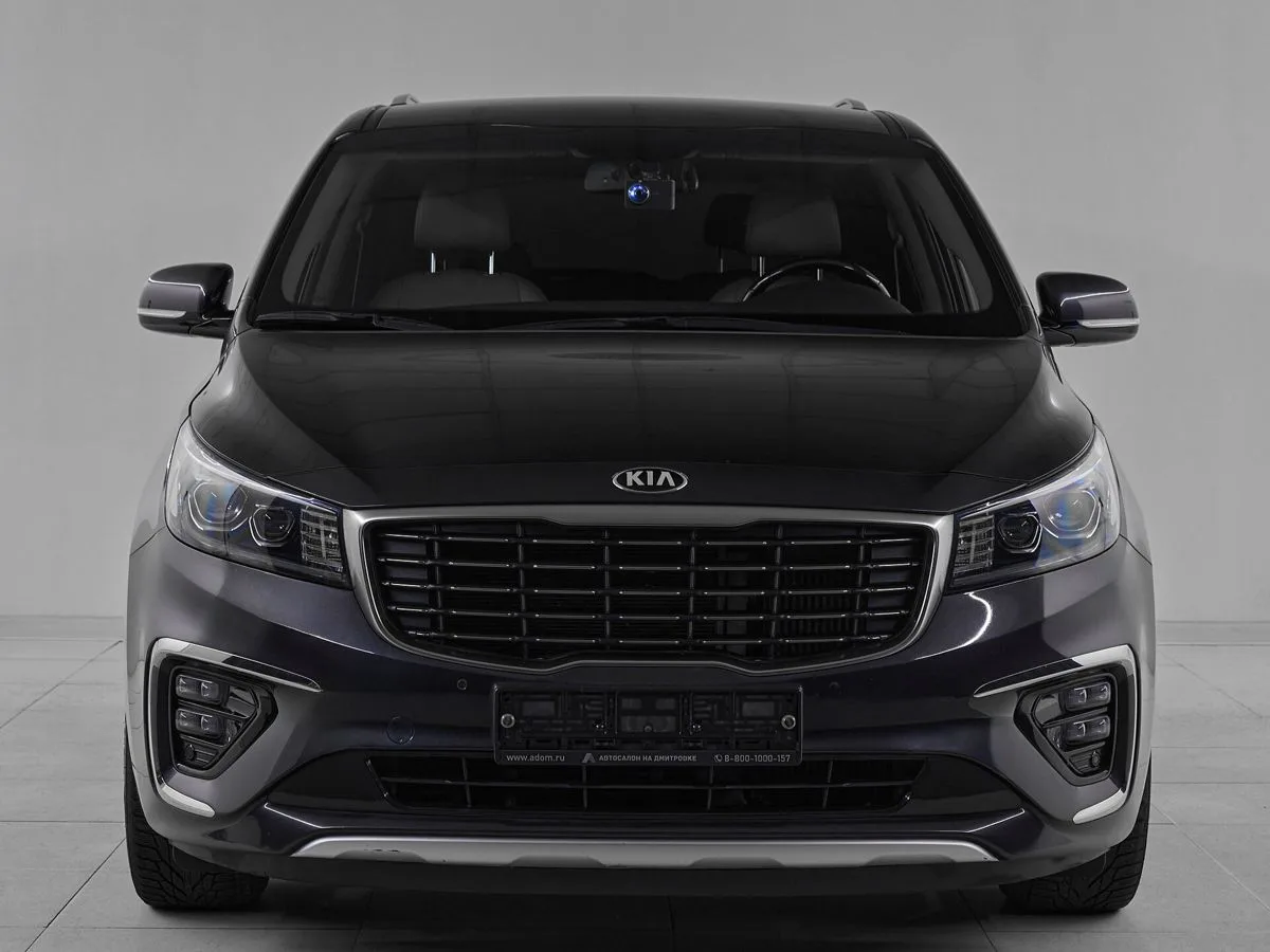 Kia Carnival III — фото 2