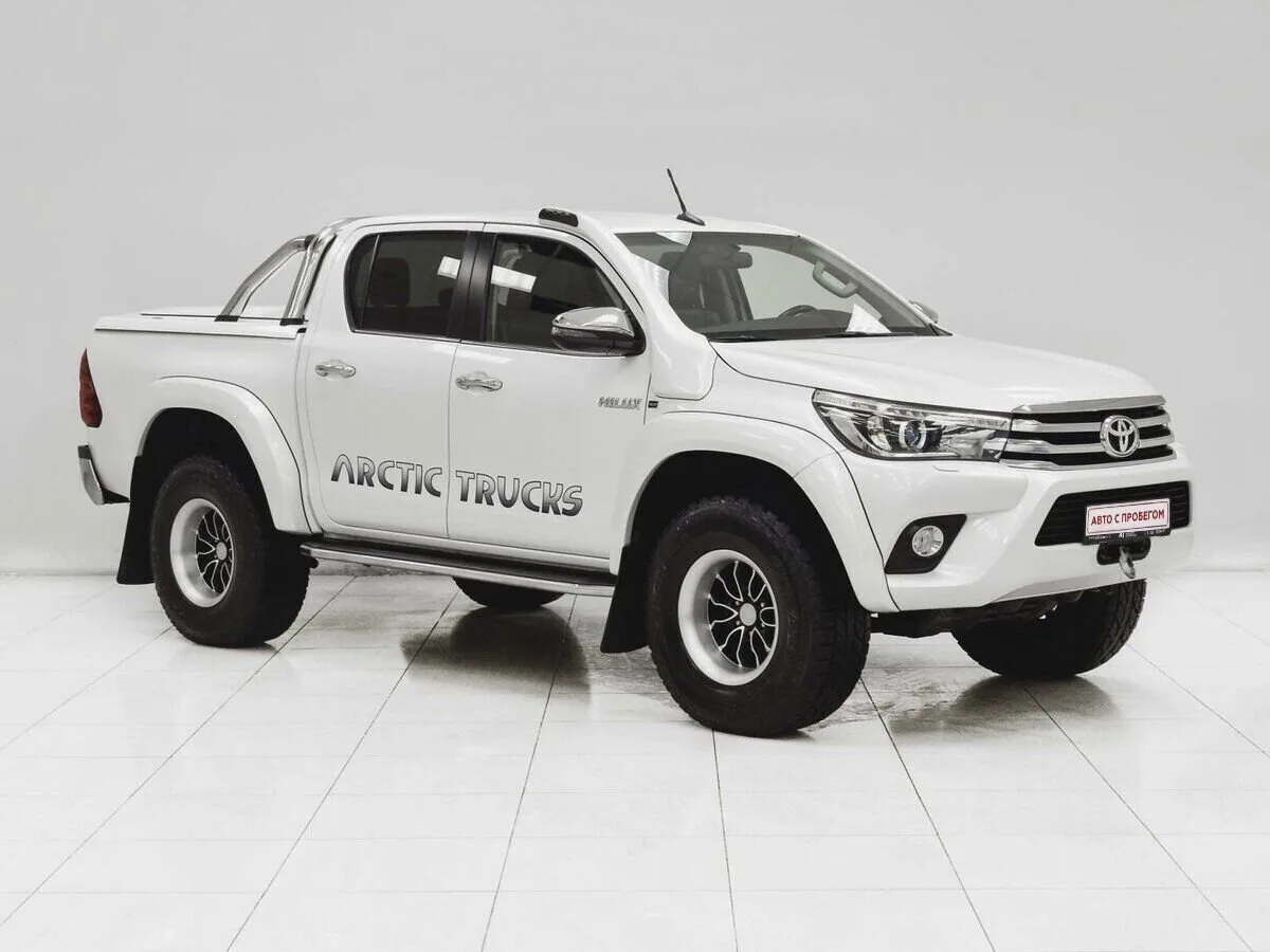 Toyota Hilux VIII