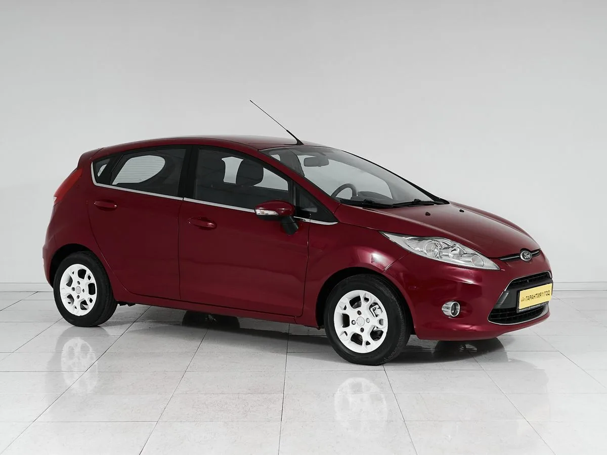 Ford Fiesta Mk6 · Titanium — фото 3