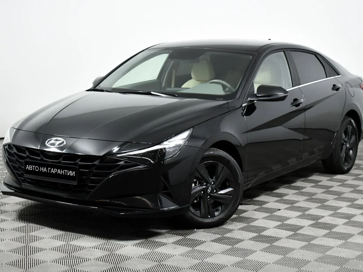 Hyundai Elantra VII (CN7) · Base Plus