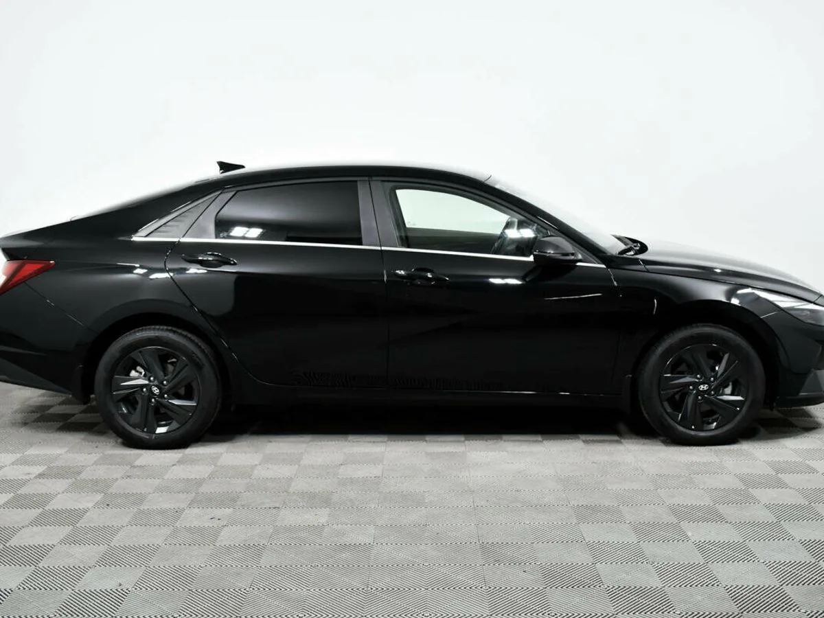 Hyundai Elantra VII (CN7) · Base Plus — фото 4
