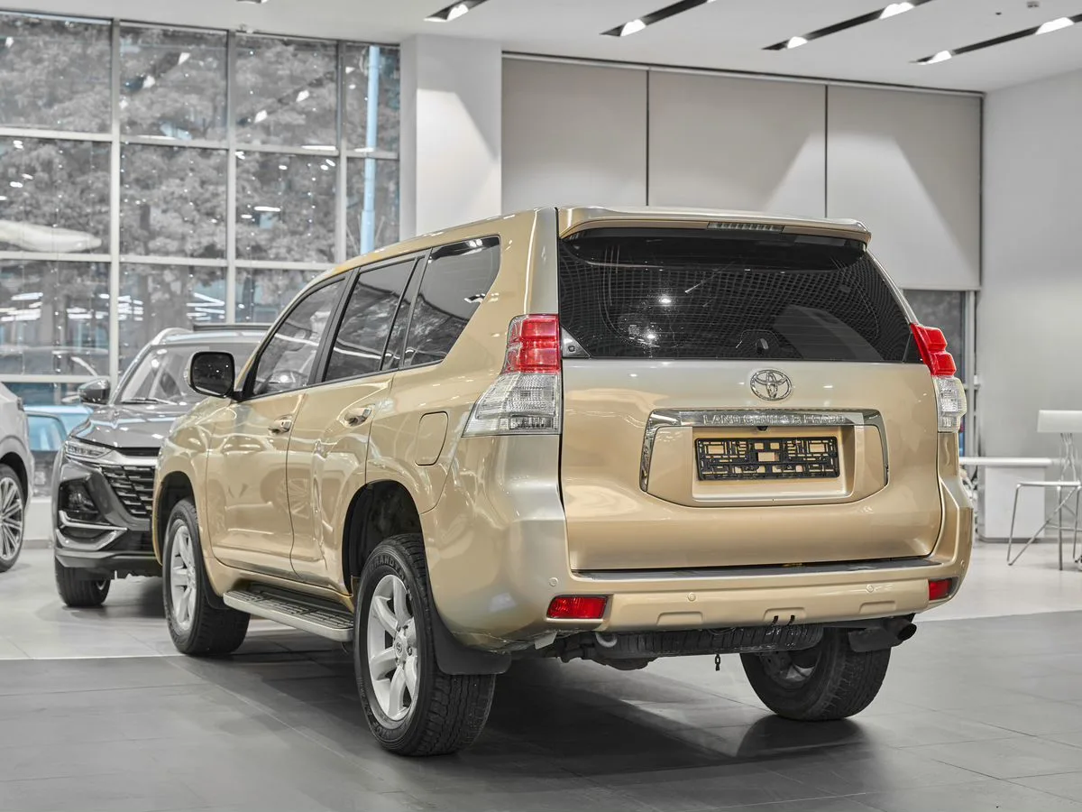 Toyota Land Cruiser Prado 150 Series · Люкс (5 мест) — фото 4