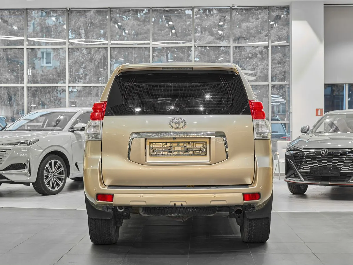 Toyota Land Cruiser Prado 150 Series · Люкс (5 мест) — фото 5