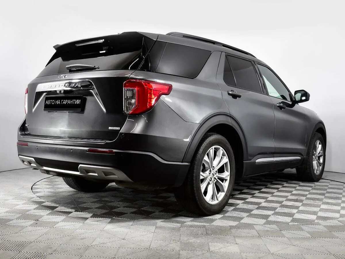 Ford Explorer VI — фото 3