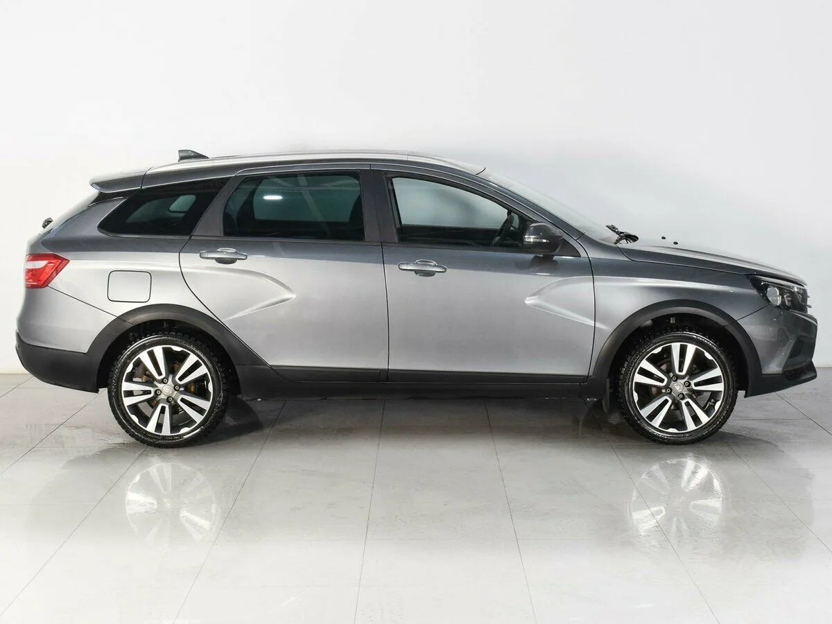 Lada (ВАЗ) Vesta I · Luxe Multimedia (2017-2019) — фото 5