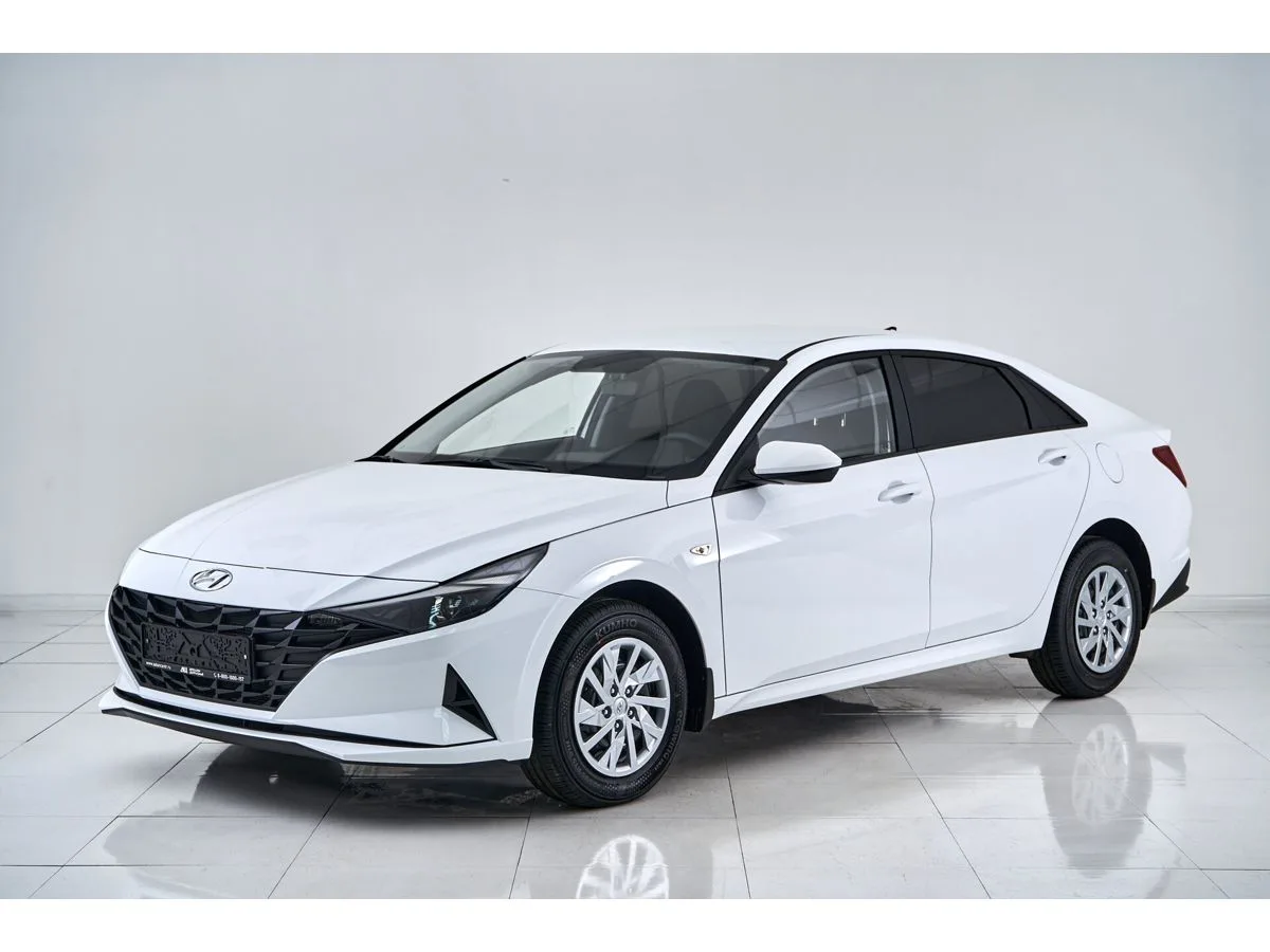 Hyundai Elantra VII (CN7) · Base