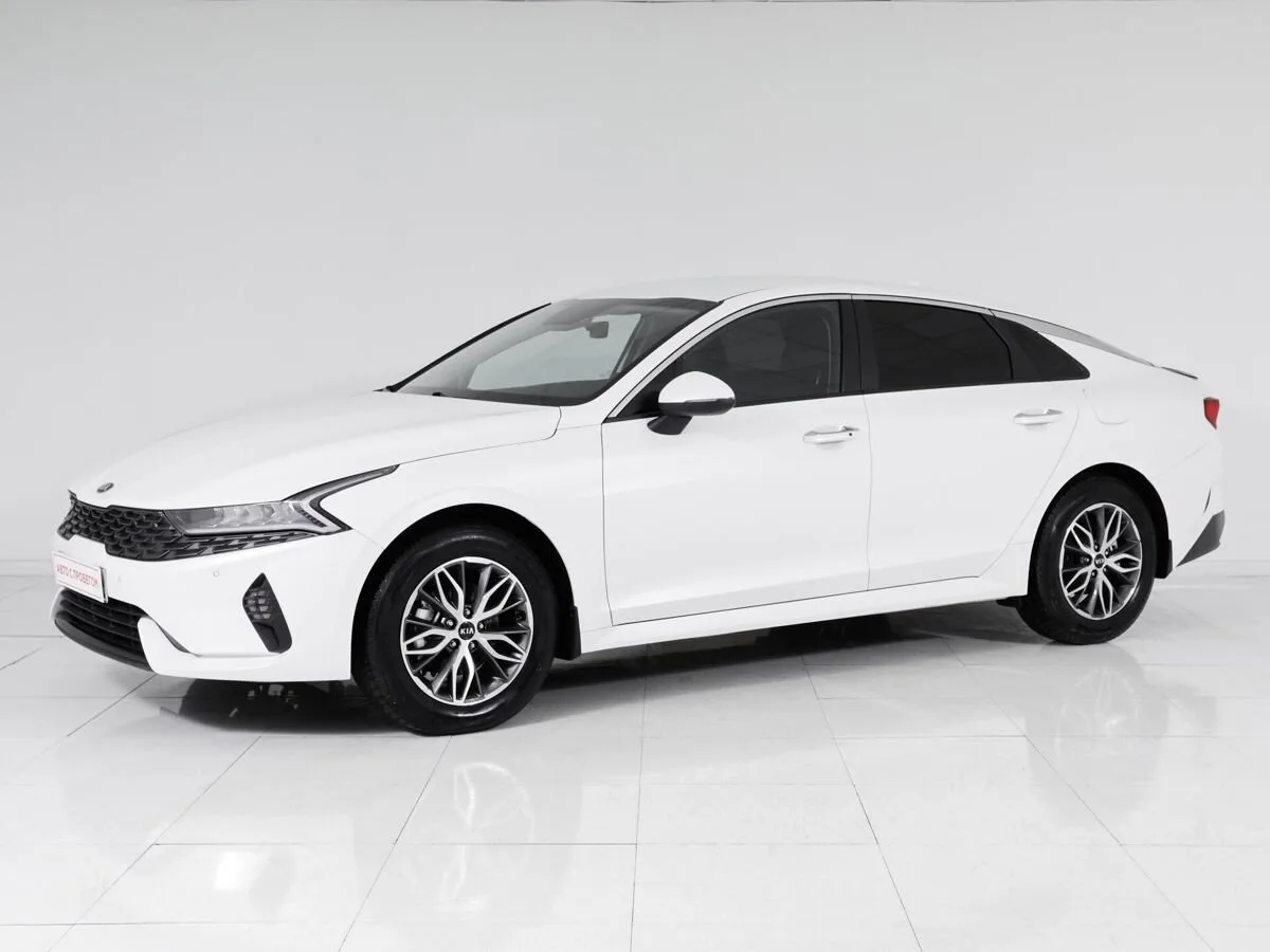 Kia K5 III · Luxe