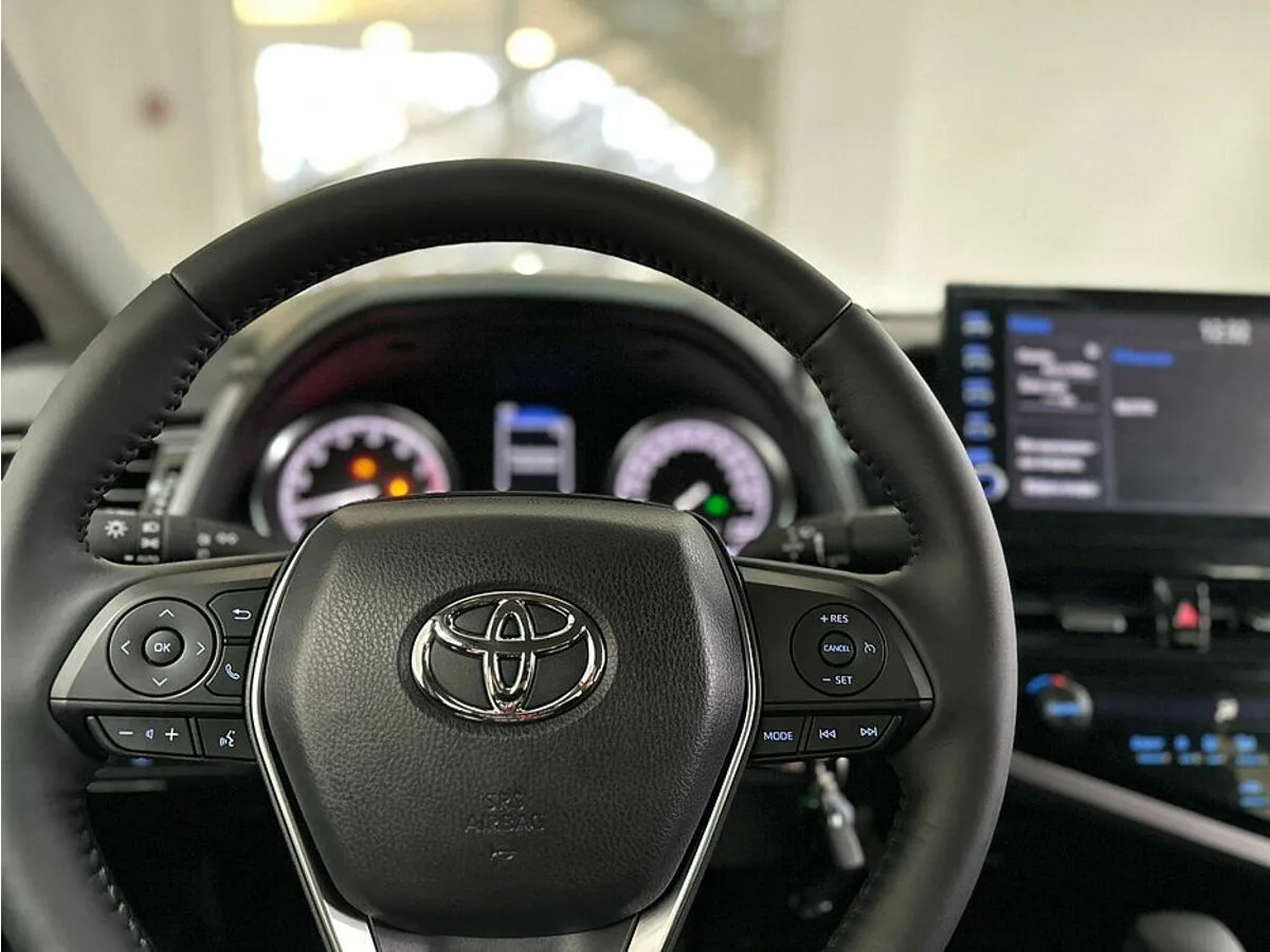 Toyota Camry VIII (XV70) Рестайлинг · Классик — фото 3