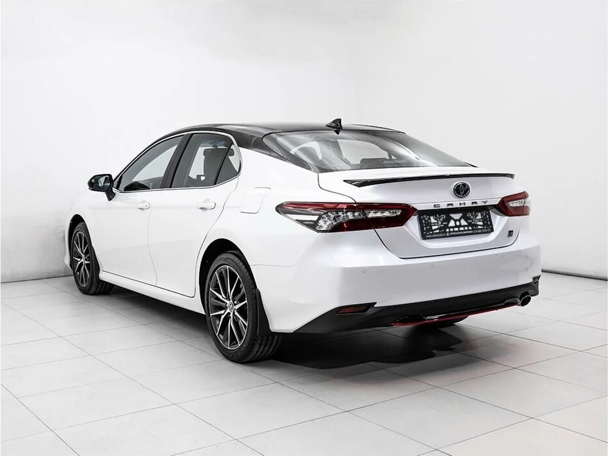 Toyota Camry VIII (XV70) Рестайлинг · GR Sport — фото 4