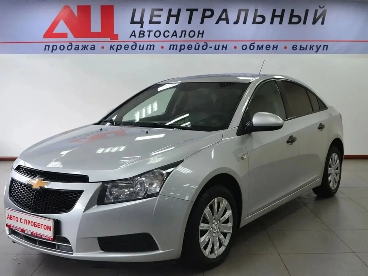 Chevrolet Cruze I · Base