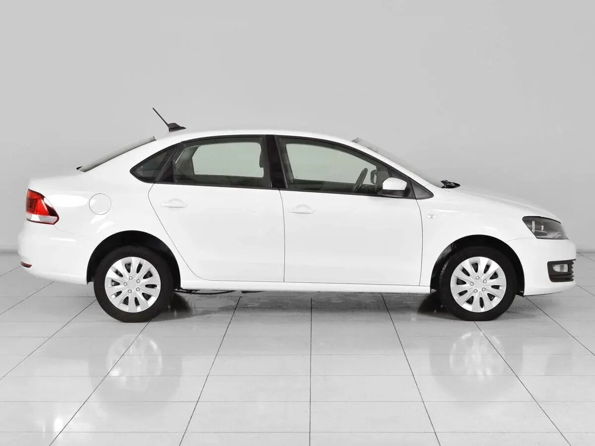 Volkswagen Polo V Рестайлинг — фото 4