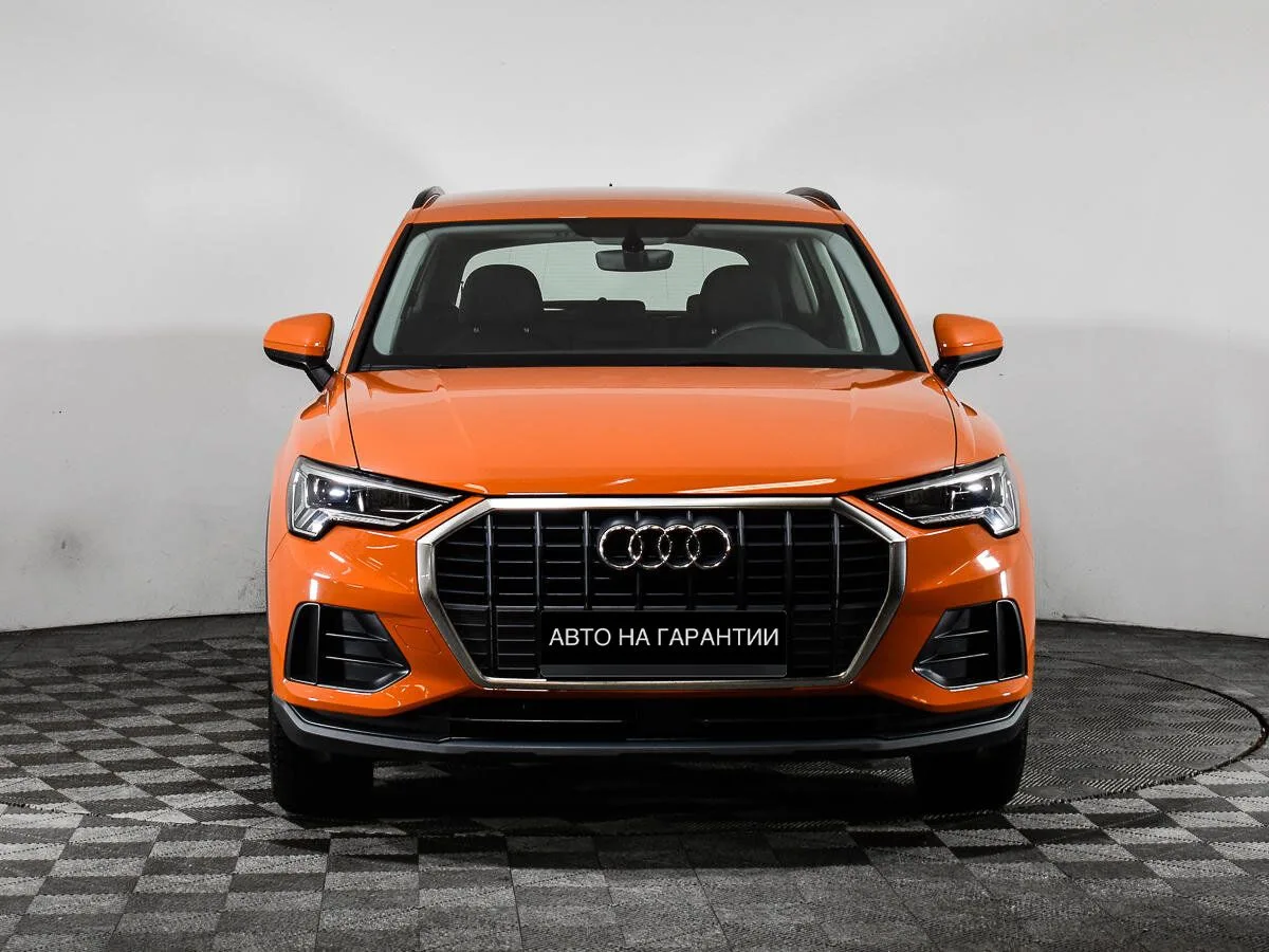 Audi Q3 II (F3) — фото 2