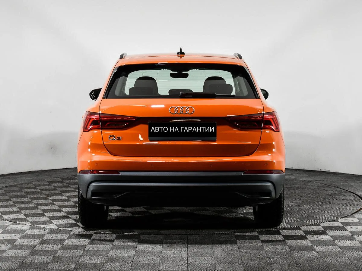 Audi Q3 II (F3) — фото 3