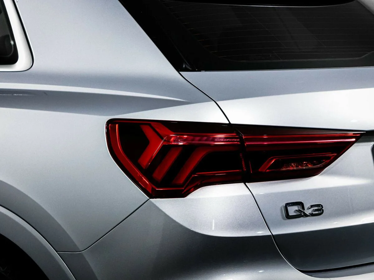 Audi Q3 II (F3) — фото 4