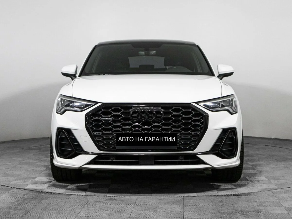 Audi Q3 II (F3) — фото 2