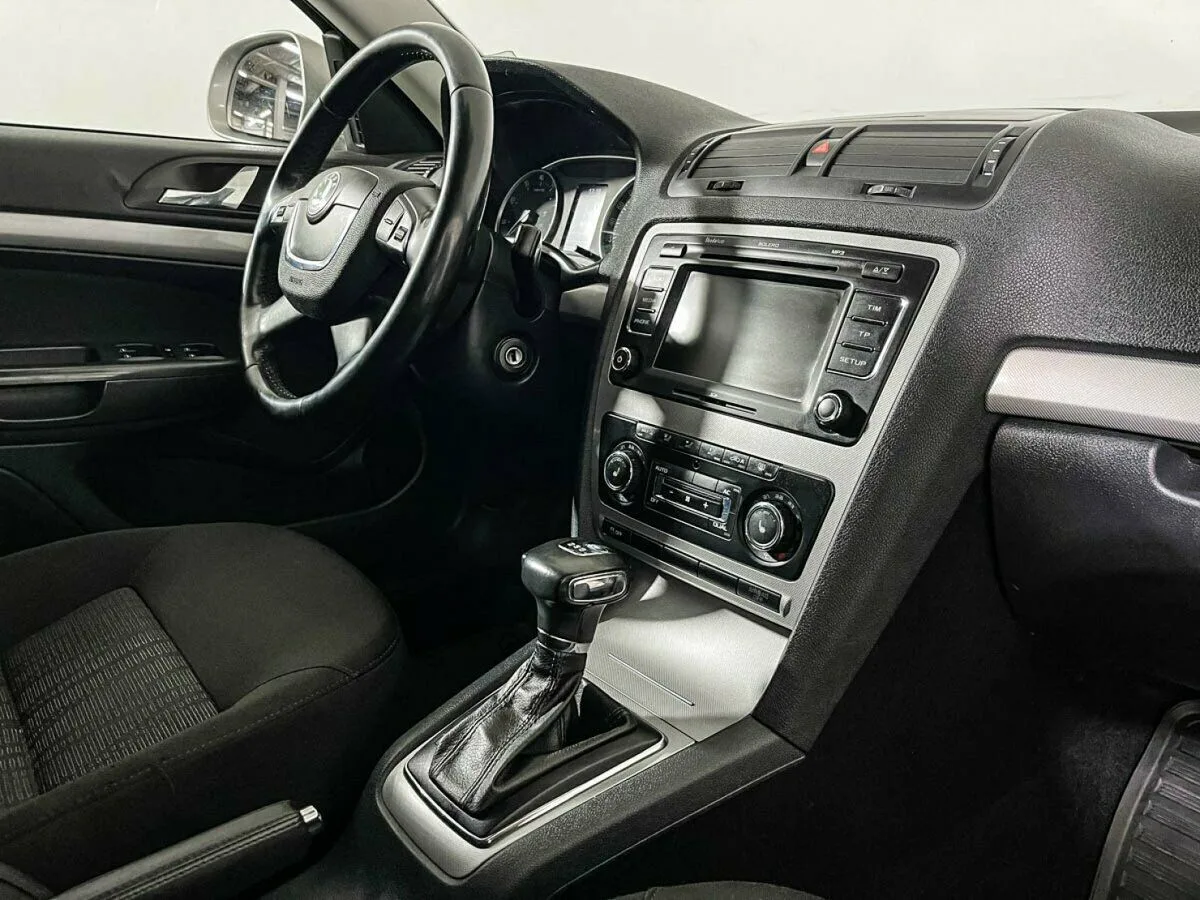 Skoda Octavia II (A5) Рестайлинг · Elegance — фото 5