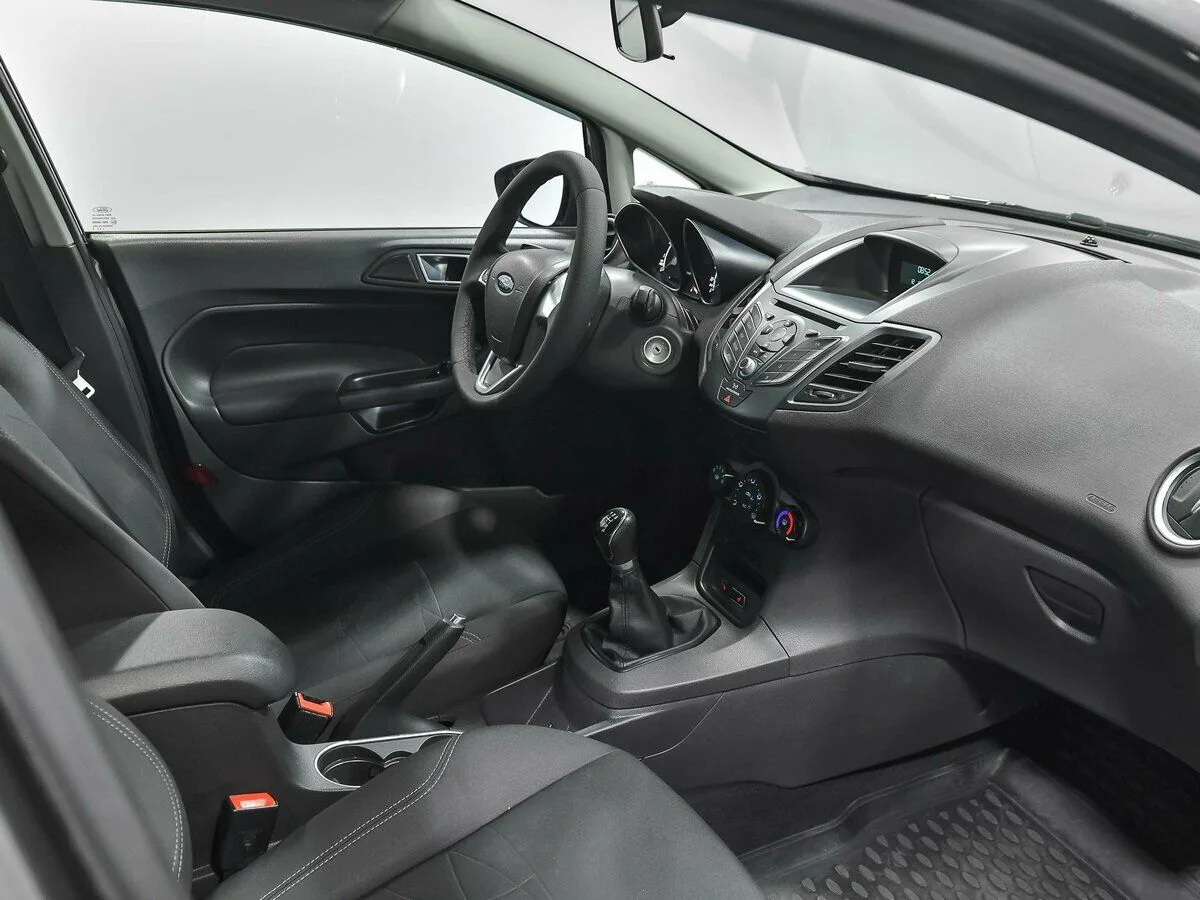Ford Fiesta Mk6 Рестайлинг · Trend — фото 5