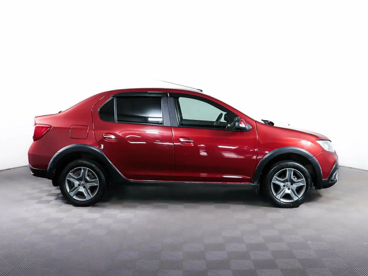 Renault Logan II Рестайлинг · Stepway Drive — фото 4
