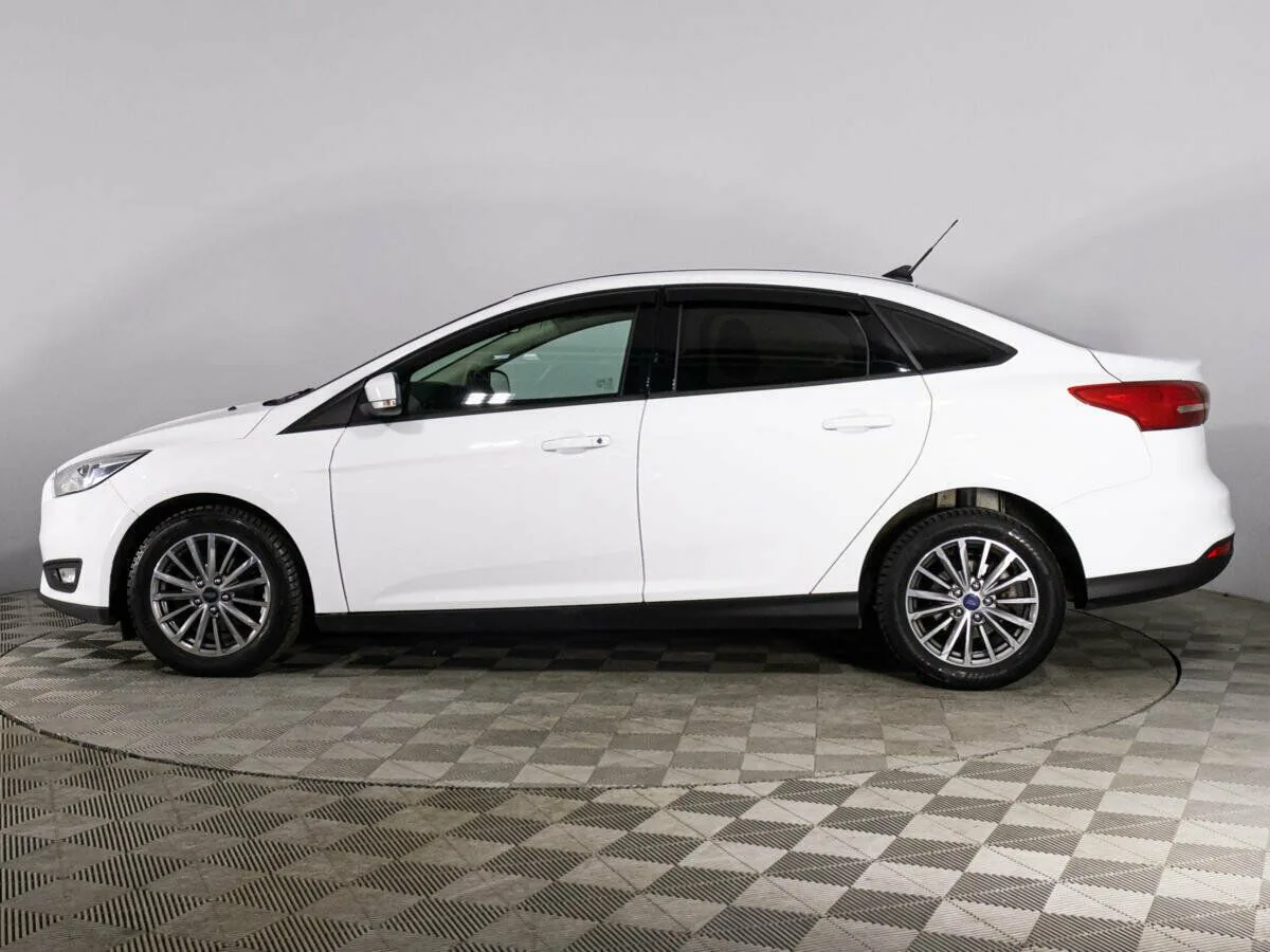 Ford Focus III Рестайлинг · Titanium — фото 3