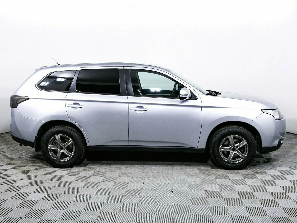 Mitsubishi Outlander III · Invite — фото 4