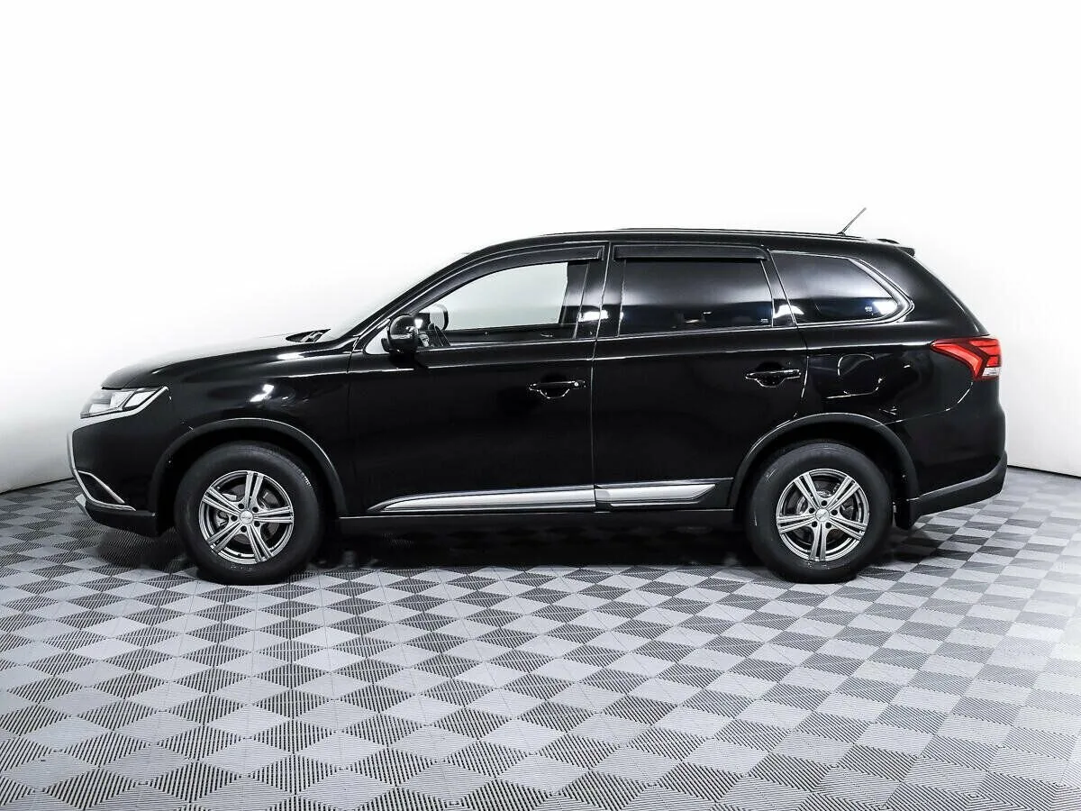 Mitsubishi Outlander III Рестайлинг 2 · Invite — фото 3