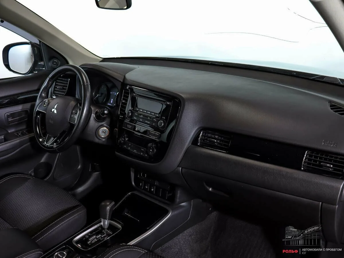 Mitsubishi Outlander III Рестайлинг 3 · Invite (2018-2021) — фото 5