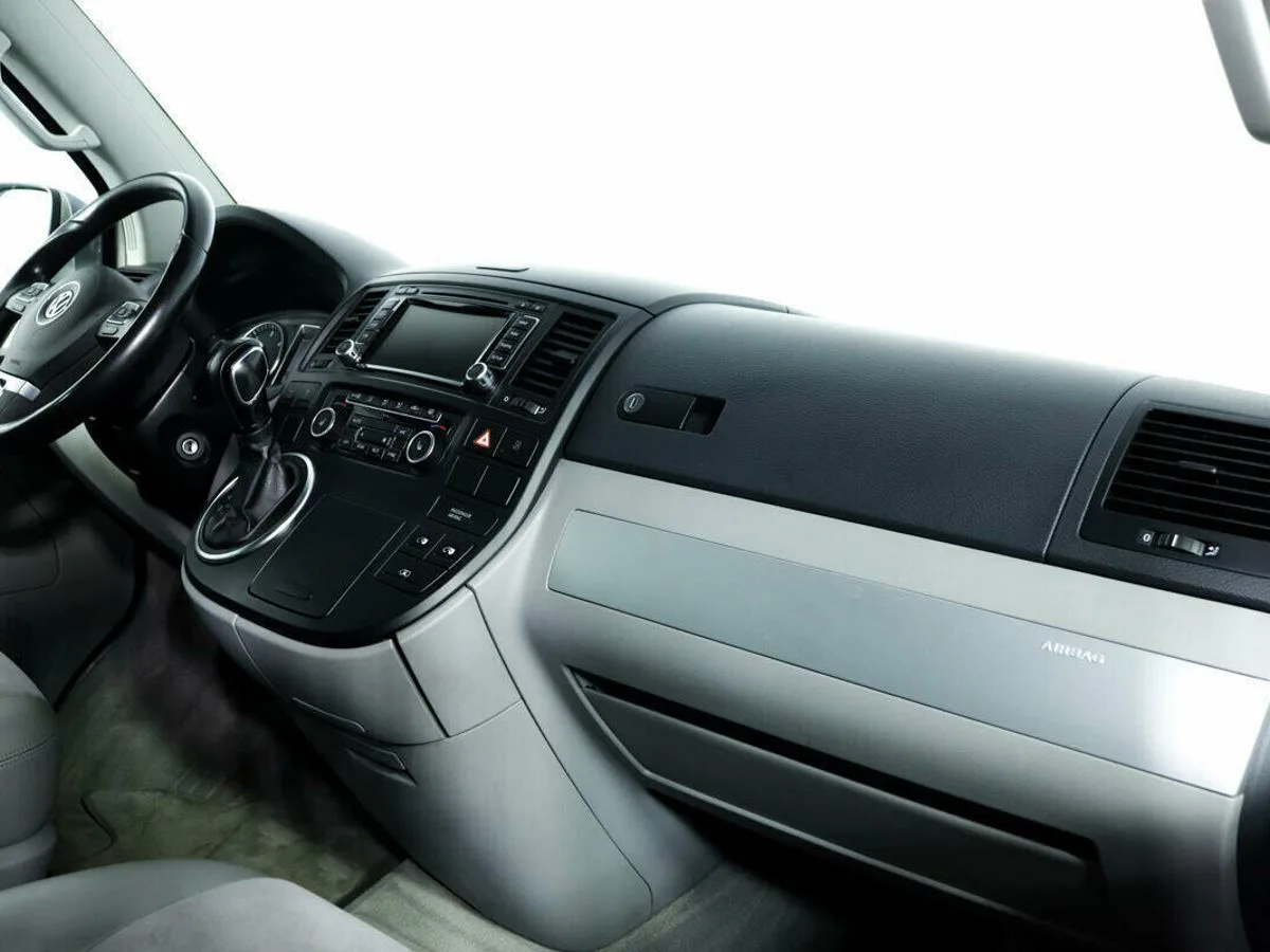 Volkswagen Multivan T5 Рестайлинг · Highline — фото 5