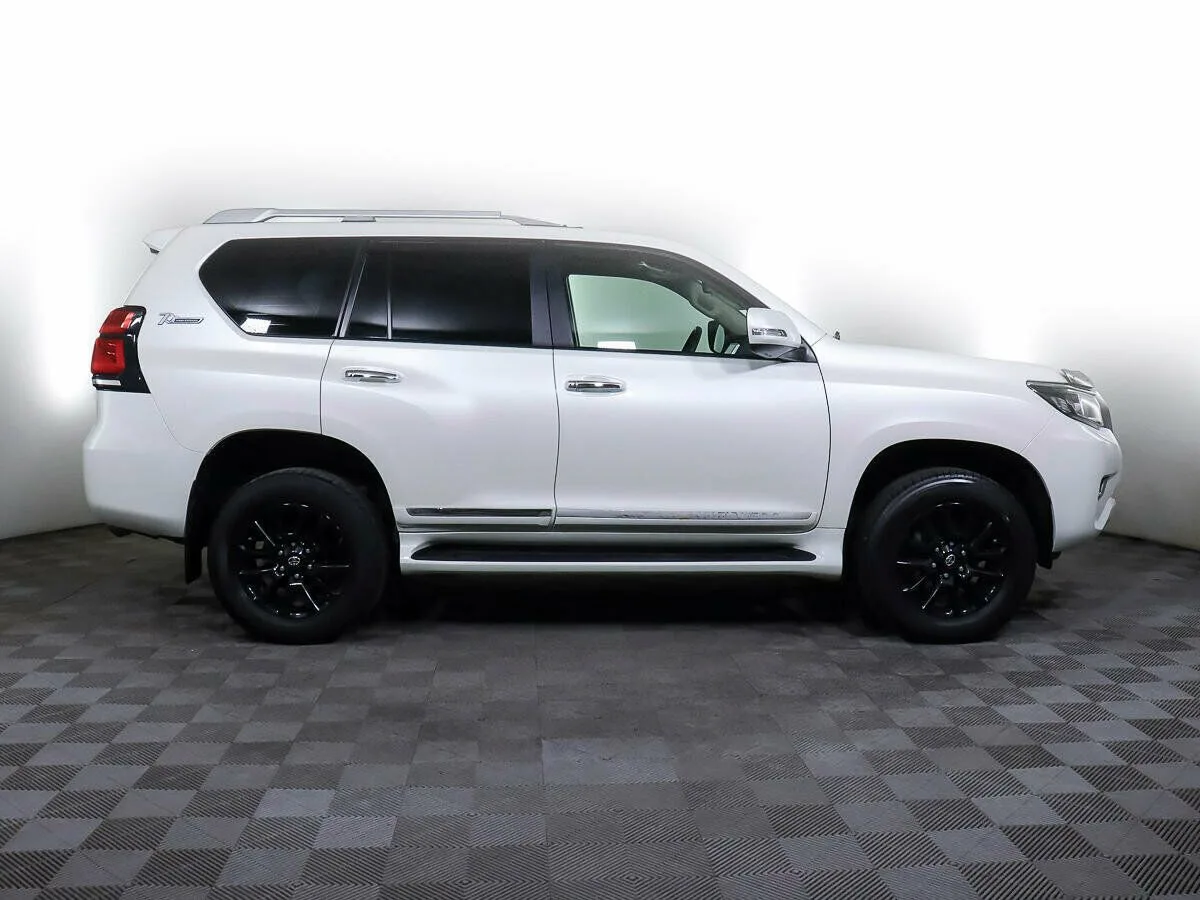 Toyota Land Cruiser Prado 150 Series Рестайлинг 3 · Престиж (7 мест) — фото 4