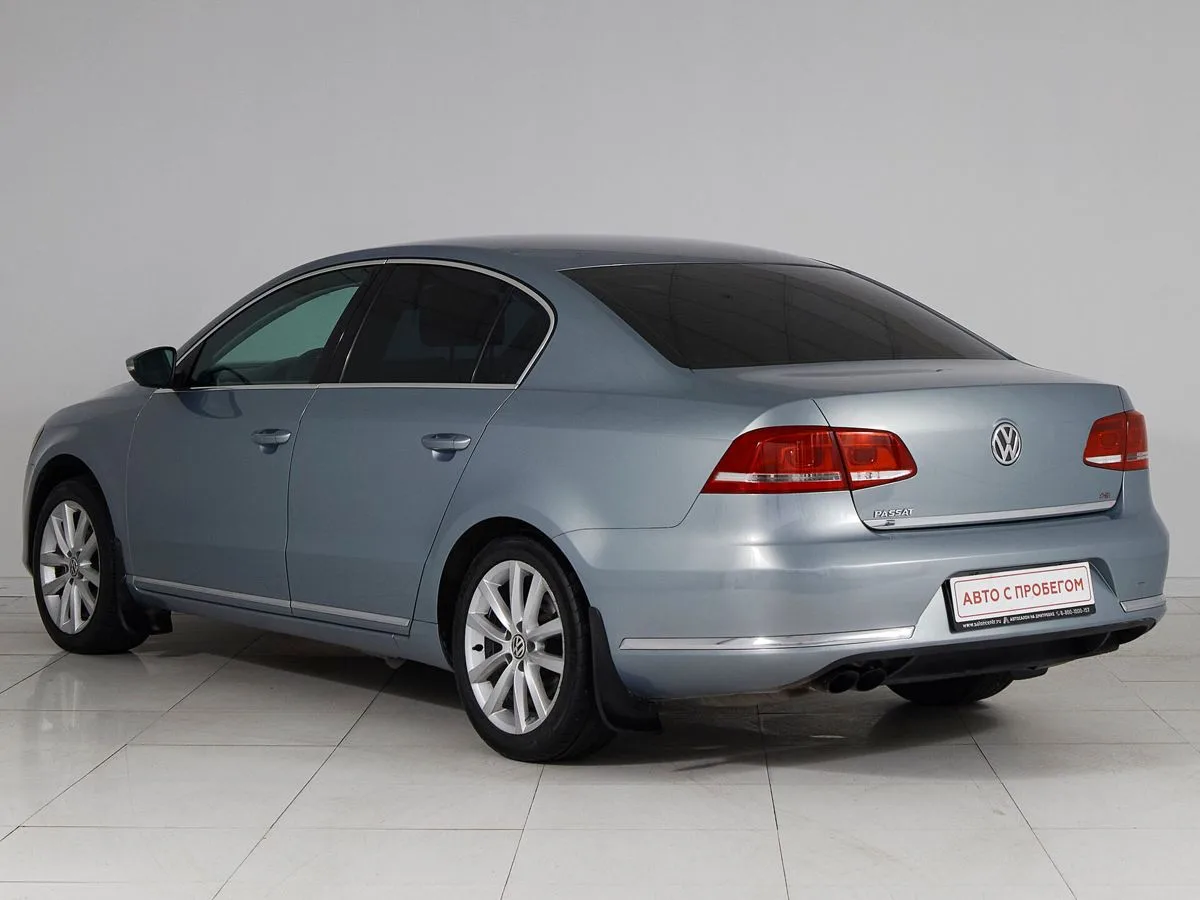 Volkswagen Passat B7 · Highline — фото 4