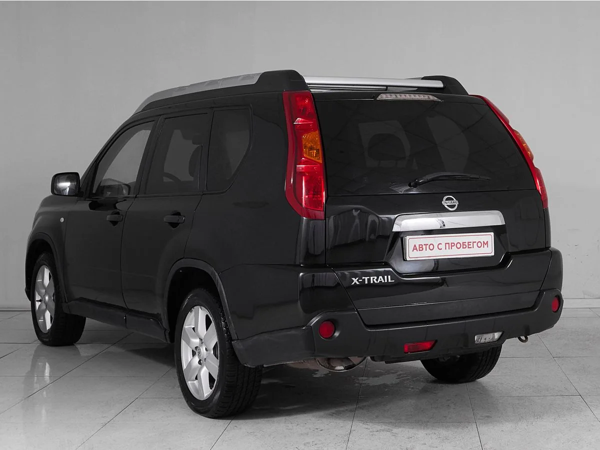 Nissan X-Trail II · LE +Hi-Fi (metallic) — фото 4