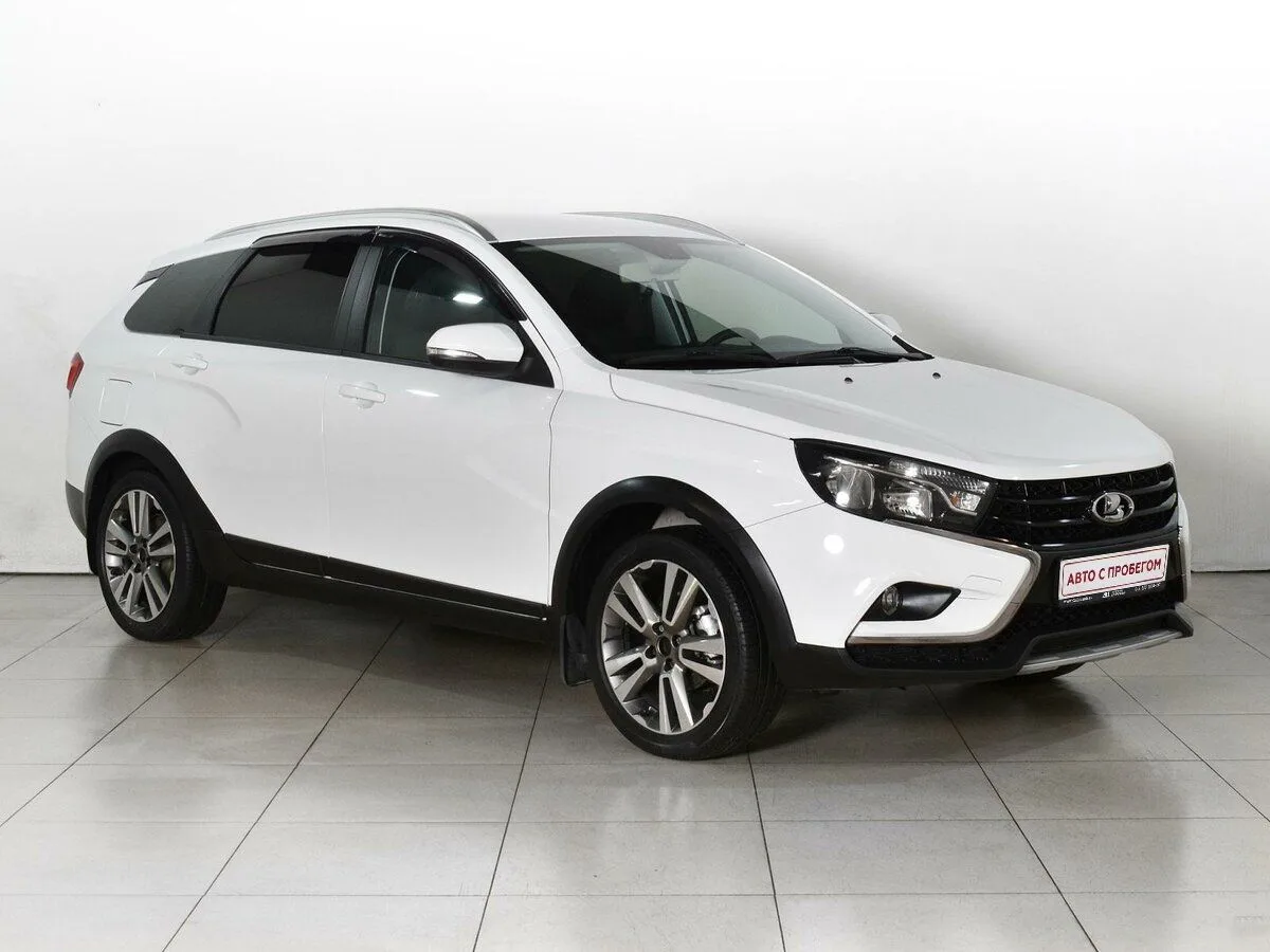 Lada (ВАЗ) Vesta I · Luxe Multimedia (2017-2019)