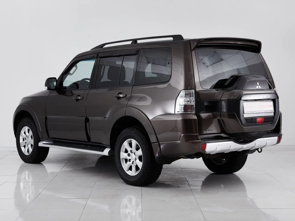 Mitsubishi Pajero IV Рестайлинг 2 — фото 5