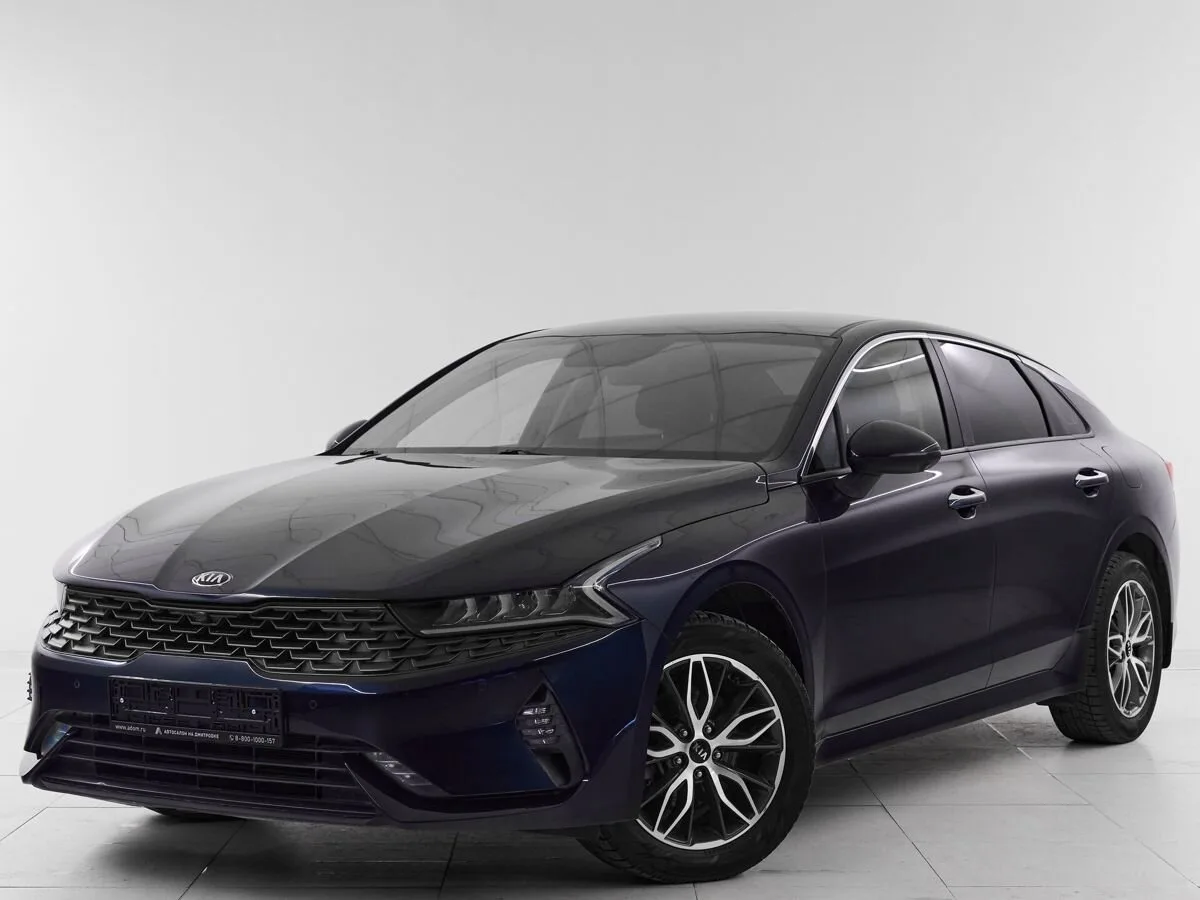 Kia K5 III · Luxe