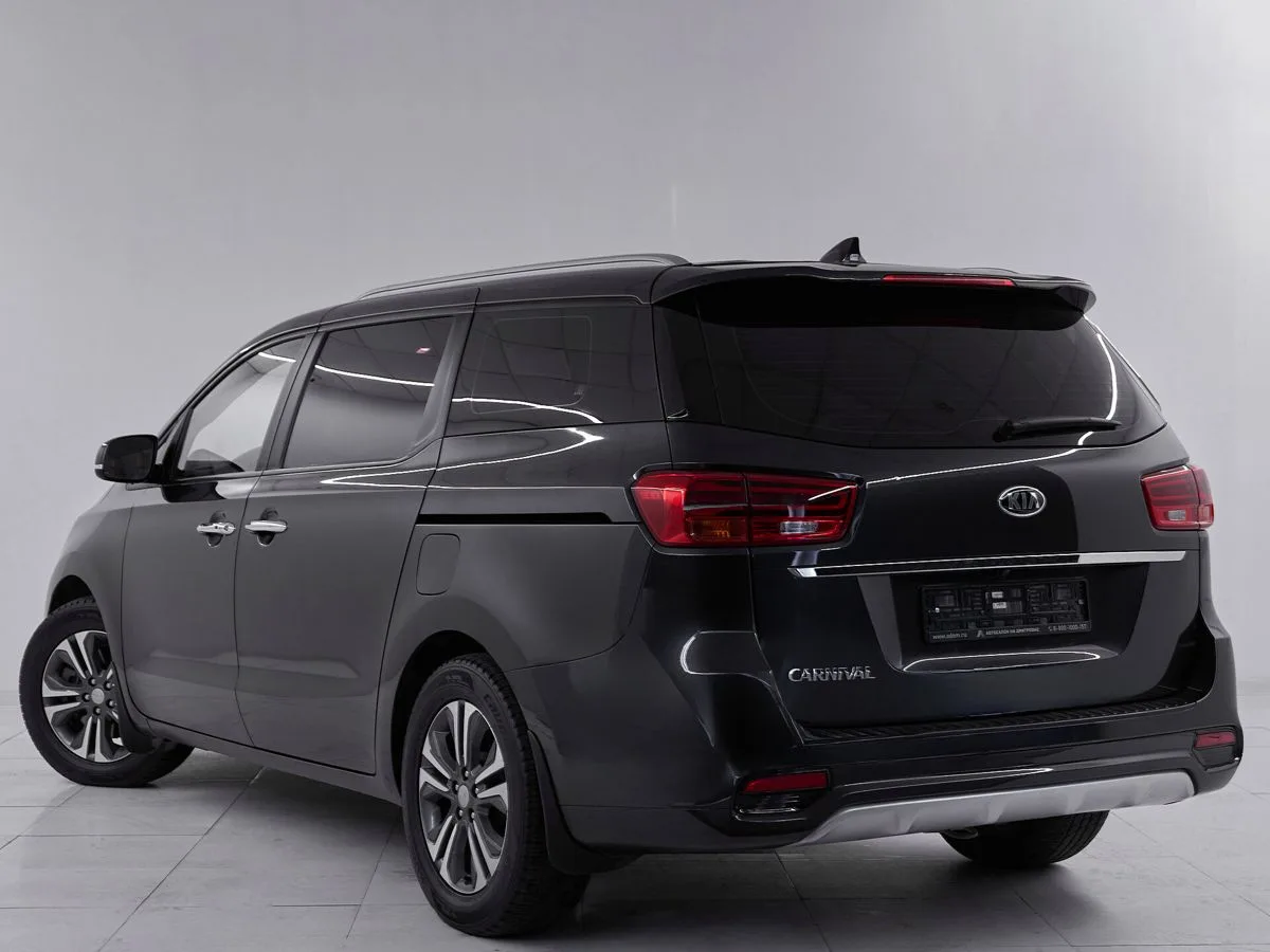 Kia Carnival III — фото 4