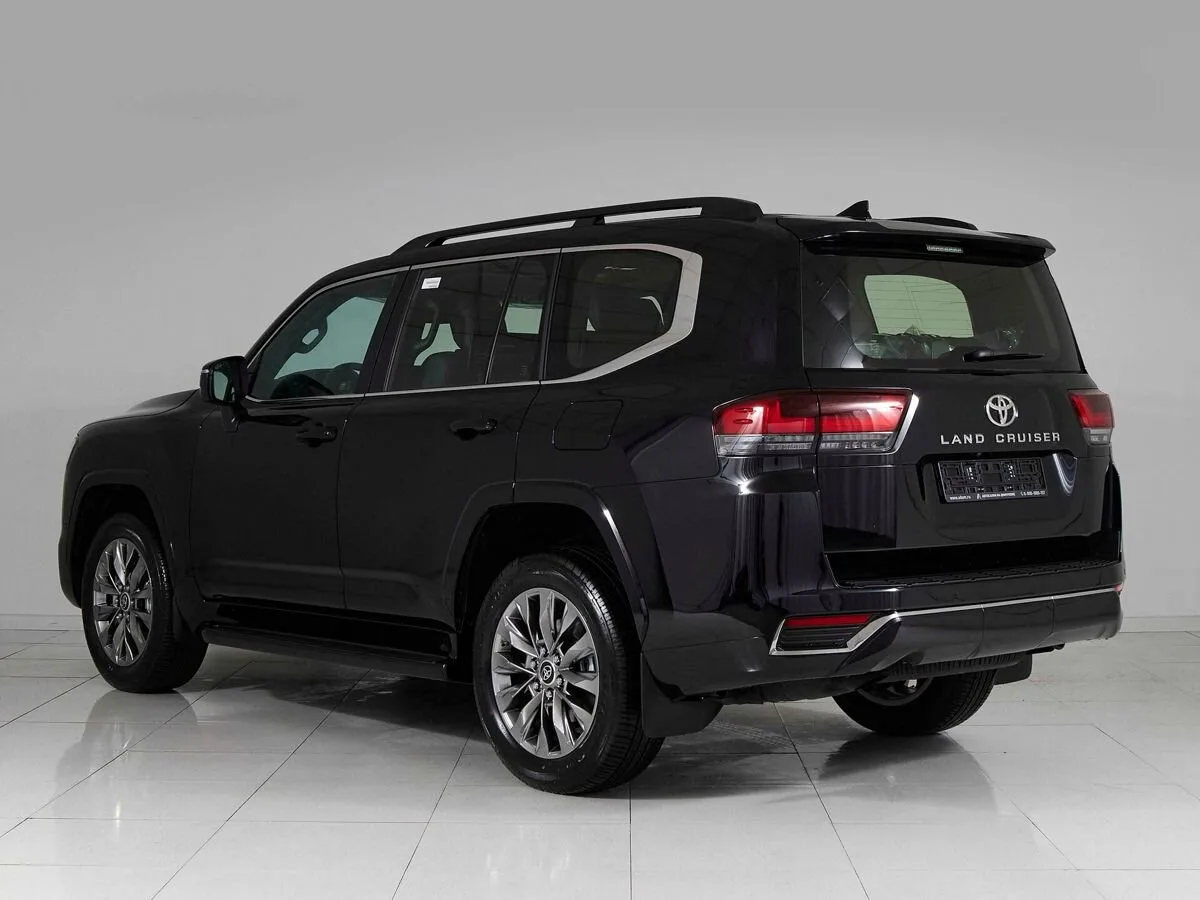 Toyota Land Cruiser 300 Series — фото 4