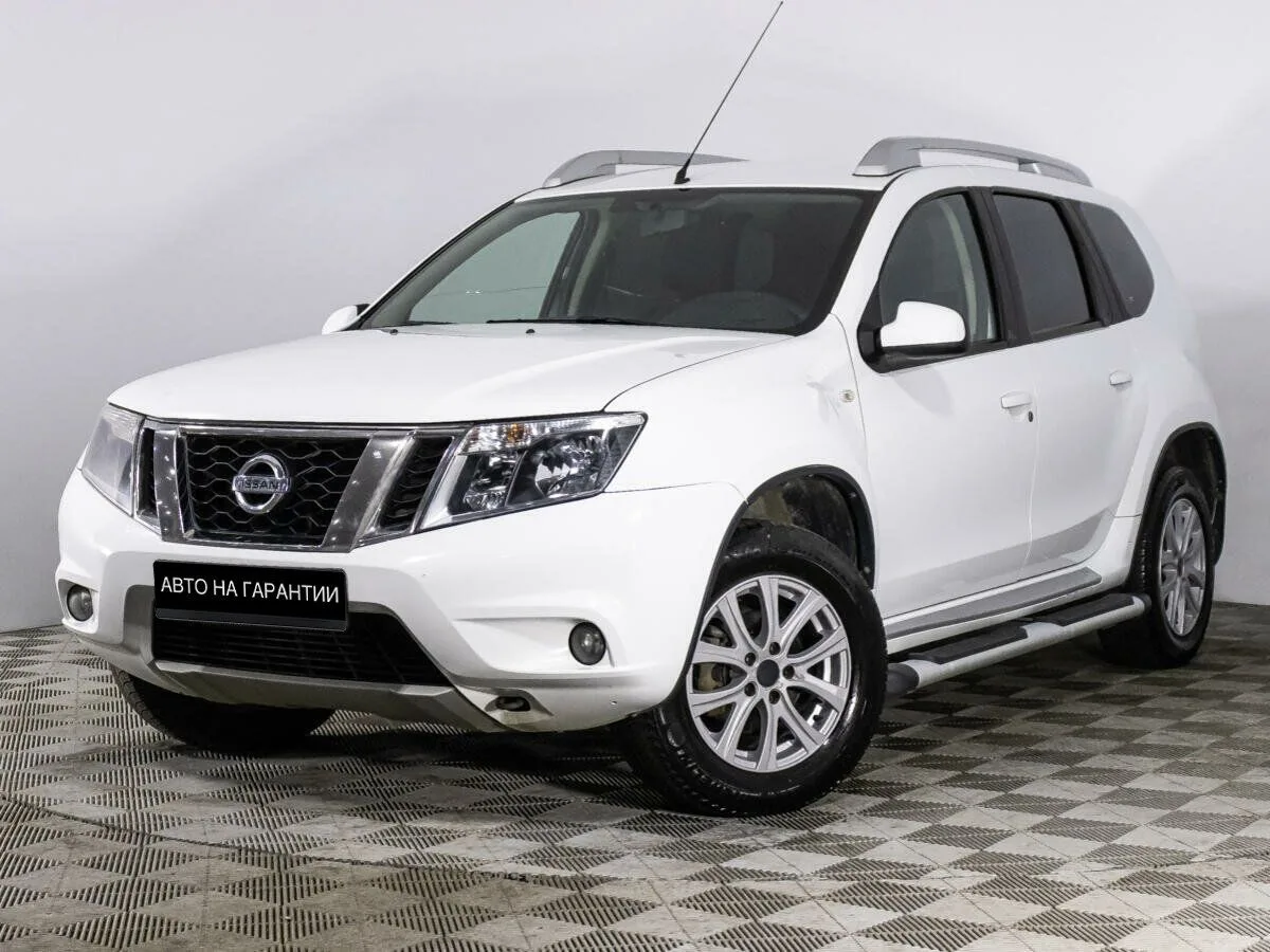 Nissan Terrano III (D10) · Elegance