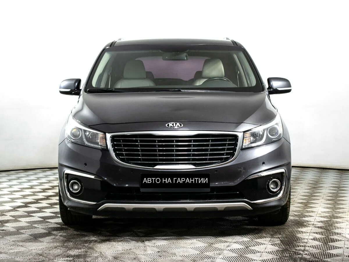 Kia Carnival III — фото 2