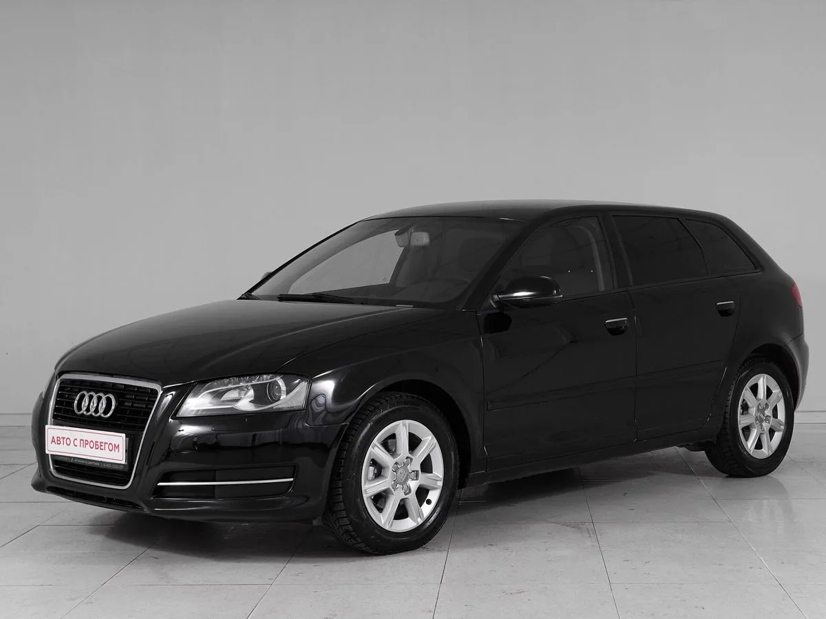 Audi A3 II (8P) Рестайлинг 2 · Ambition