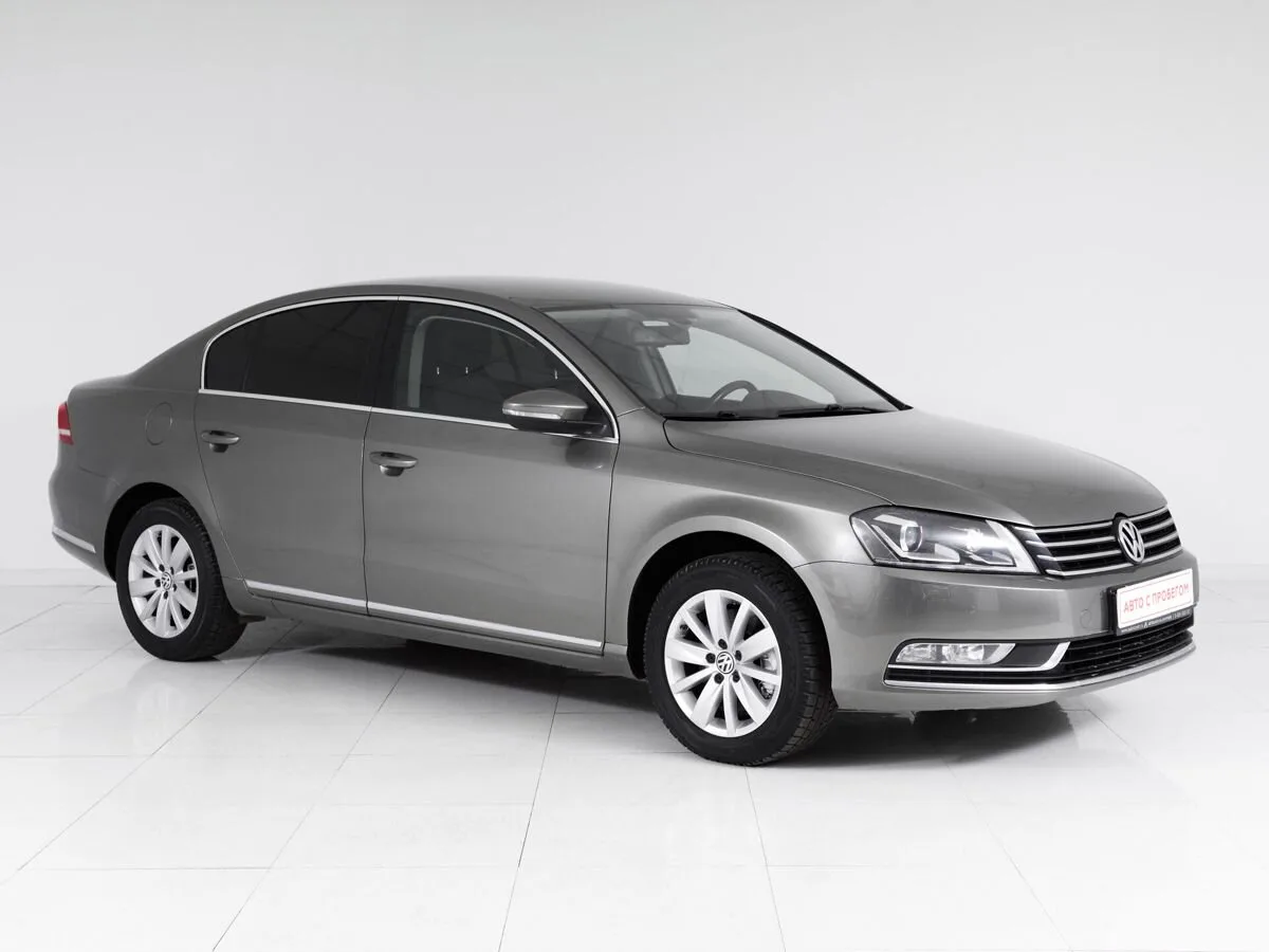 Volkswagen Passat B7 · Highline — фото 3