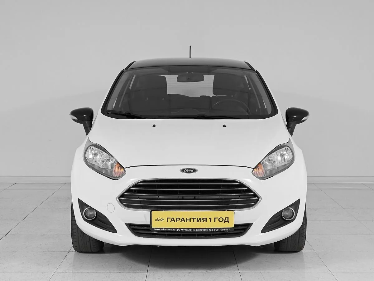 Ford Fiesta Mk6 Рестайлинг · White and Black — фото 2