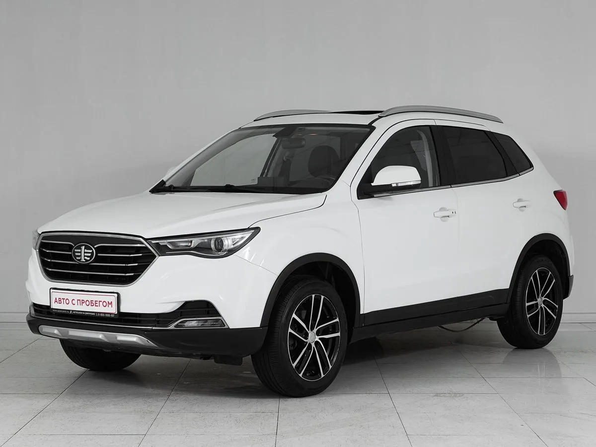 FAW Besturn X40 I · Luxury