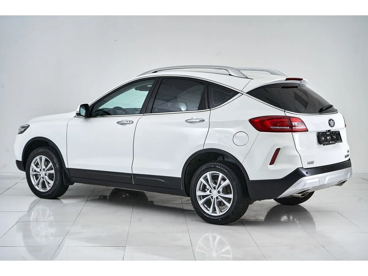 FAW Besturn X80 I Рестайлинг · Luxury — фото 4
