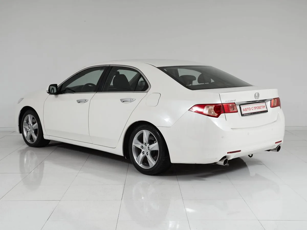 Honda Accord VIII Рестайлинг — фото 4