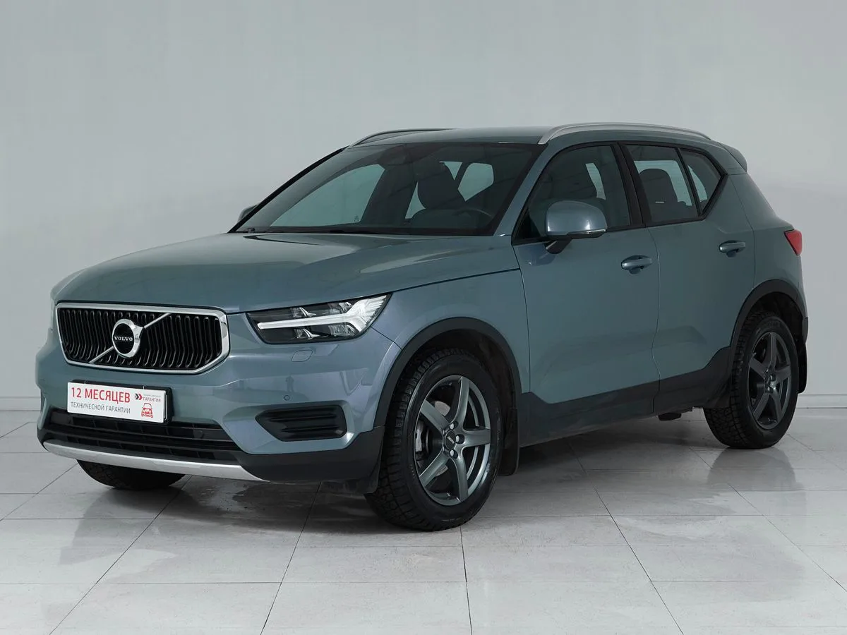 Volvo XC40 I · Momentum (MY21)