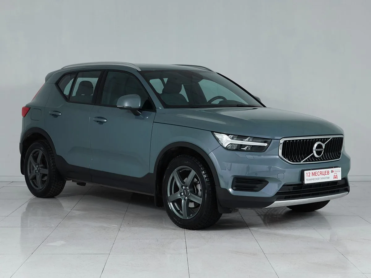 Volvo XC40 I · Momentum (MY21) — фото 3