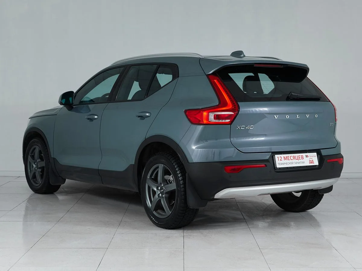Volvo XC40 I · Momentum (MY21) — фото 4