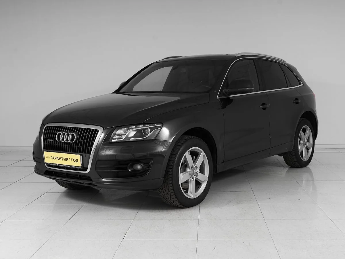 Audi Q5 I (8R) · Базовая