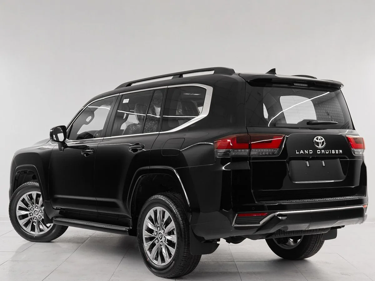 Toyota Land Cruiser 300 Series — фото 4