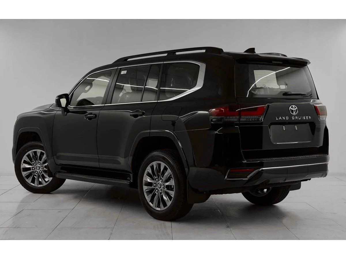 Toyota Land Cruiser 300 Series — фото 4
